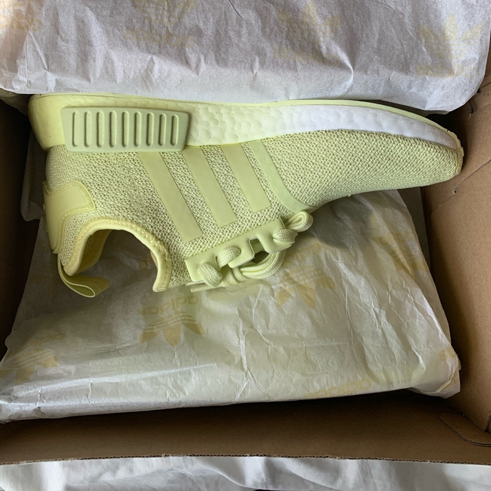 NMD_ R1 lime green/green
